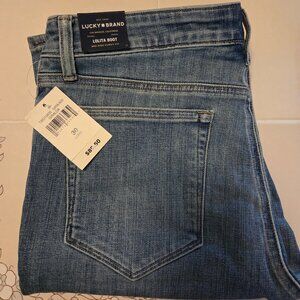 ✨ Lucky Brand Lolita Boot Jeans — Brand New & Perfectly Flattering! ✨